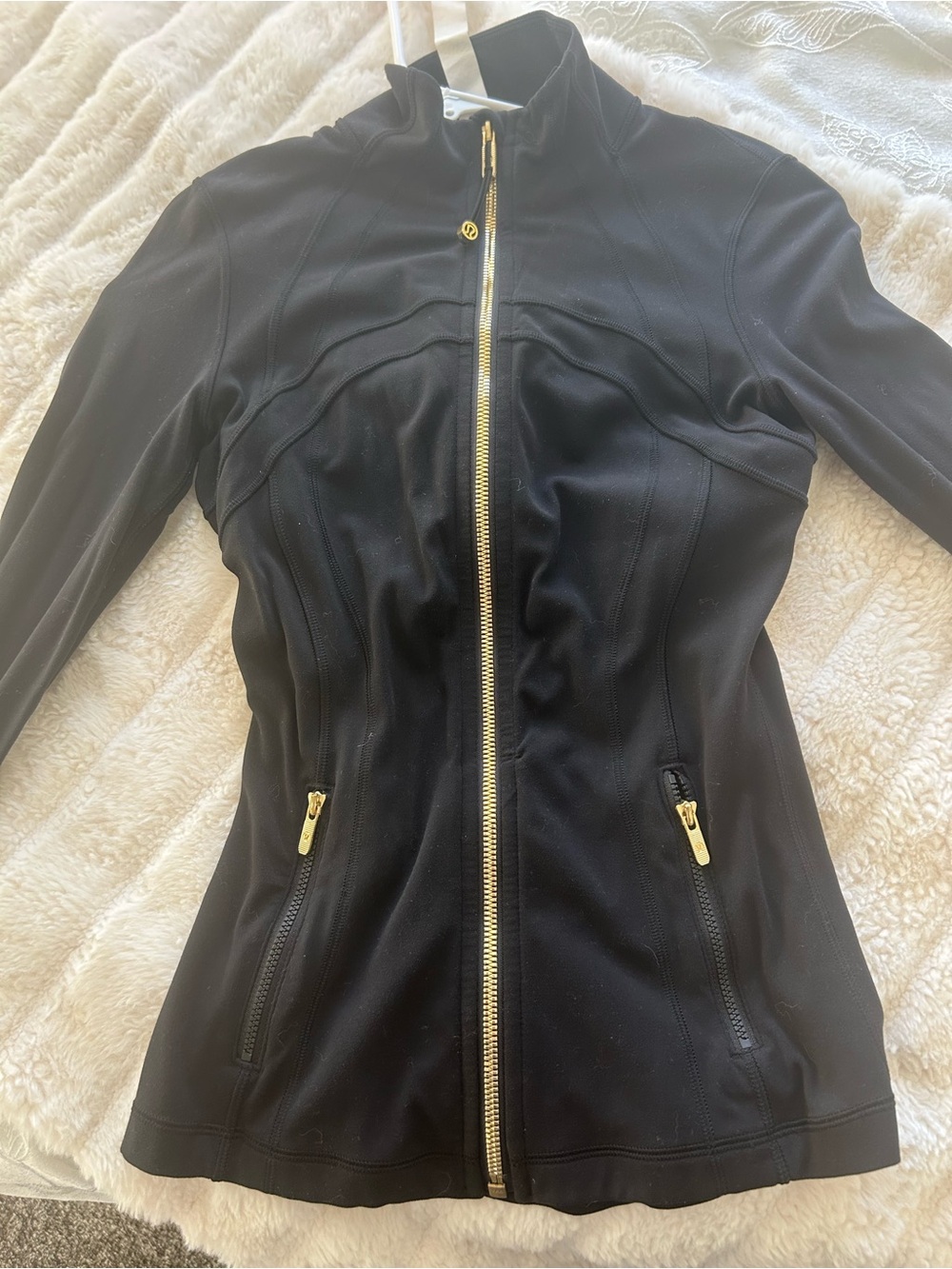 Lululemon black define